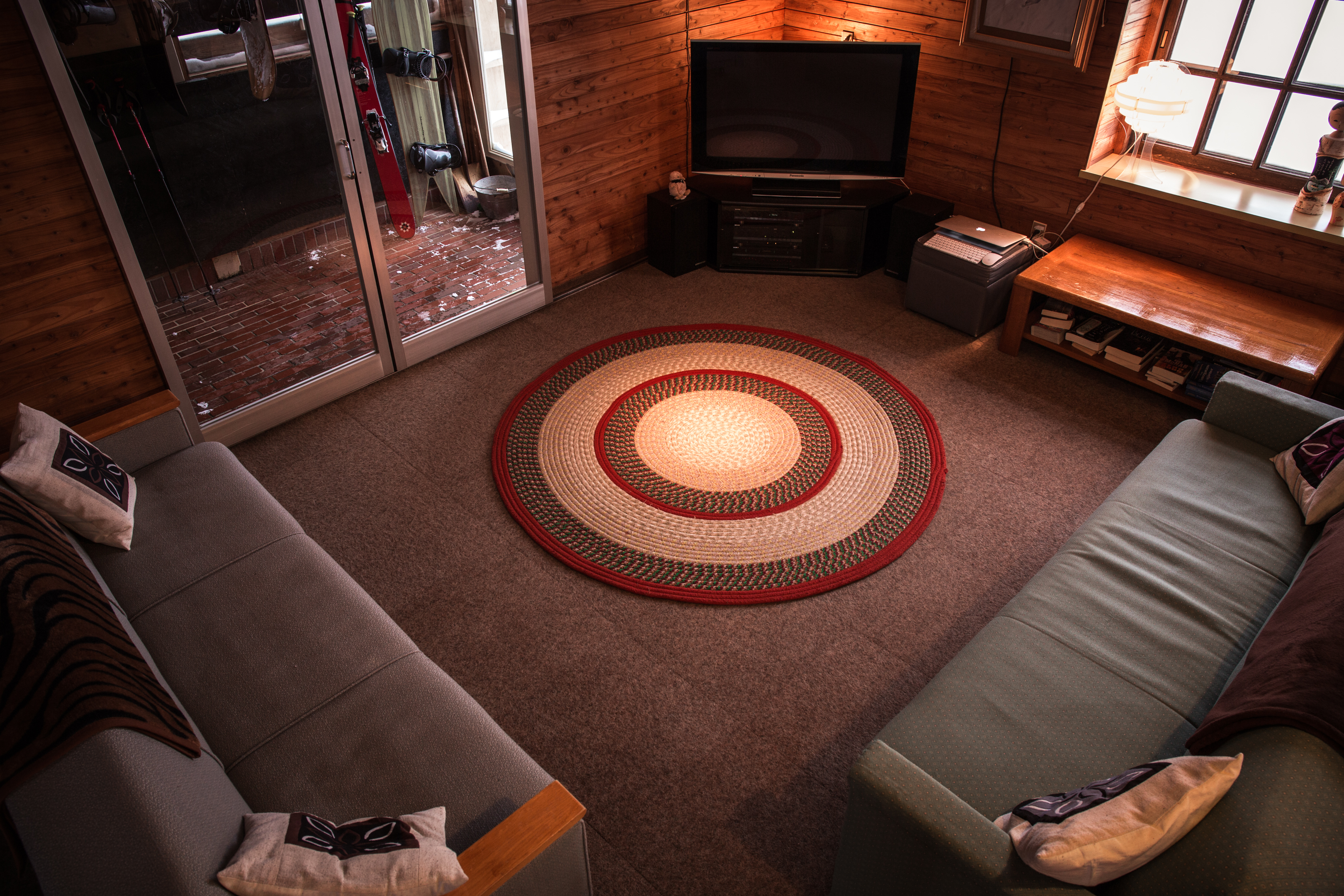 Annupuri Oasis Lodge, Hirafu, Niseko — Living area