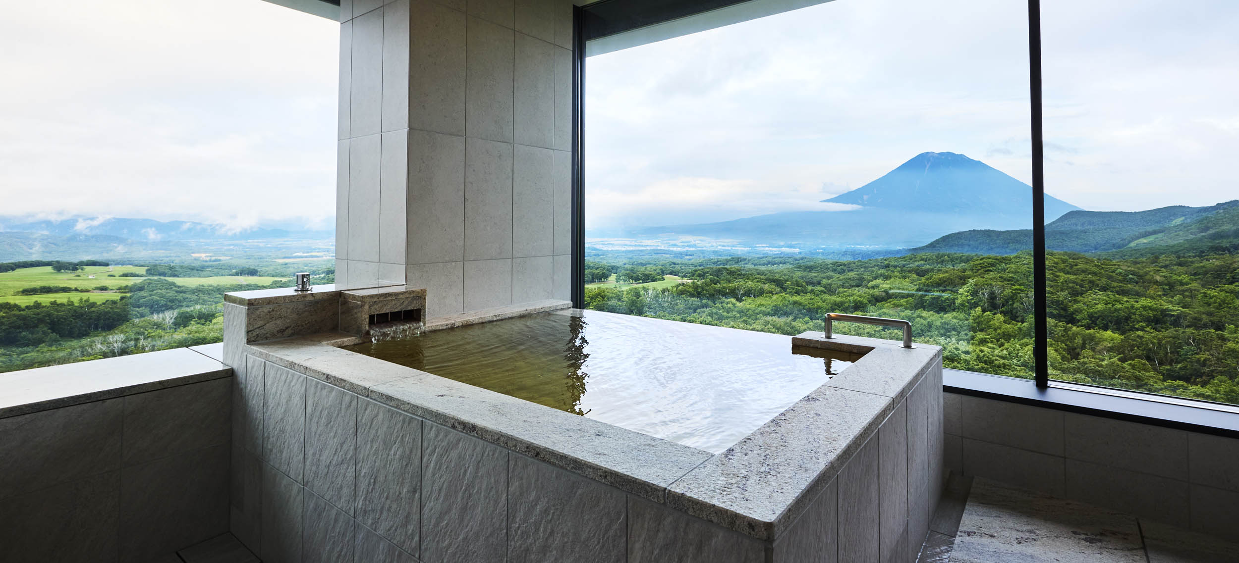 Chalet Ivy Weiss, Niseko, Hanazono, Niseko — Onsen bath