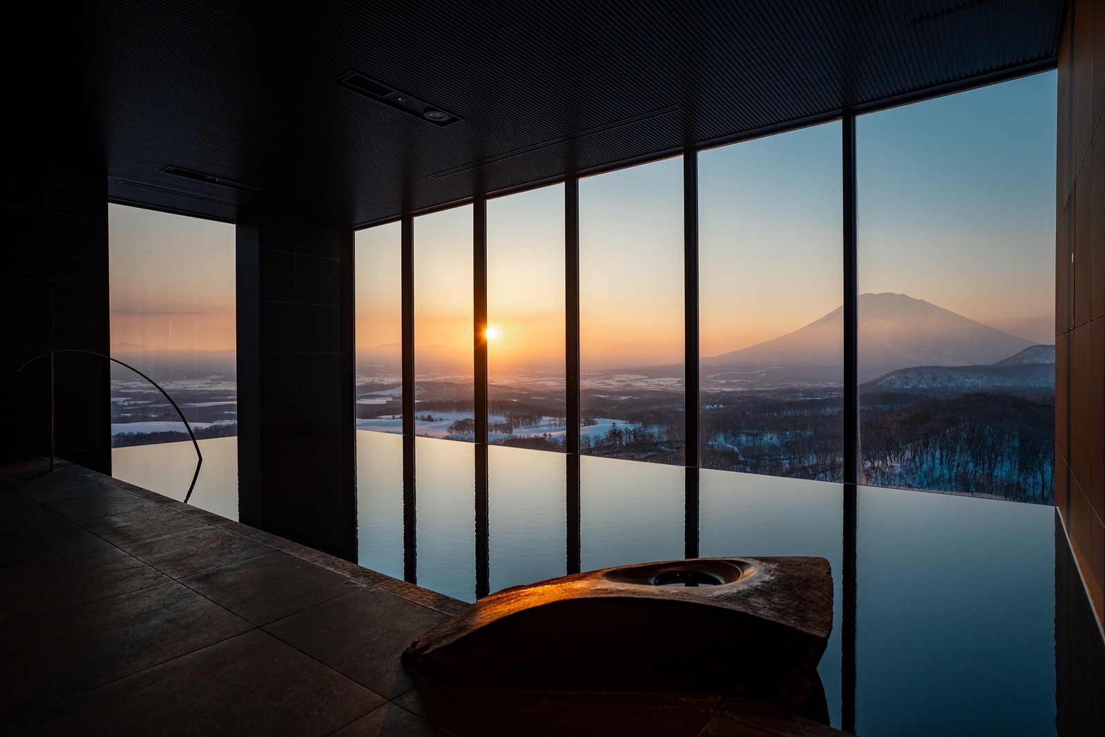 The bath at Chalet Ivy Weiss, Niseko, Niseko