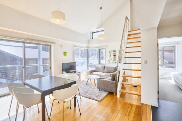 Niseko Central Condominiums, Hirafu, Niseko — Living area