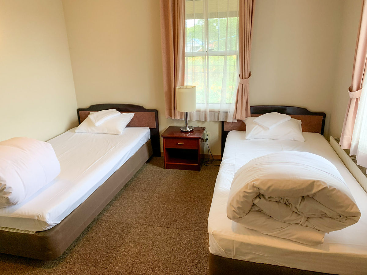 Niseko Ski Lodge - Higashiyama, Niseko Village, Niseko — 2