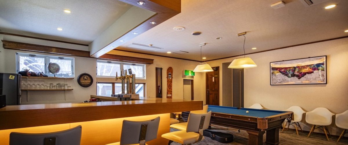 Ramat Niseko, Hirafu, Niseko — Ramat Lodge - Bar and Pool Table